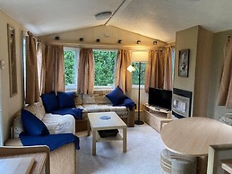 Cosy, Quiet Static Caravan, Mawgan Porth, St Eval