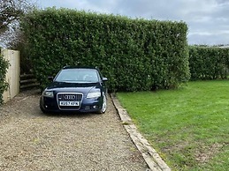 Cosy, Quiet Static Caravan, Mawgan Porth, St Eval