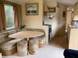 Cosy, Quiet Static Caravan, Mawgan Porth, St Eval
