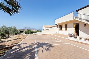 Apartment With Panoramic Terrace, Stunning Seaview!