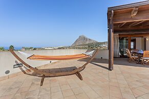 Apartment With Panoramic Terrace, Stunning Seaview!