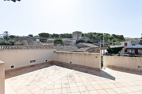 Apartment With Panoramic Terrace, Stunning Seaview!