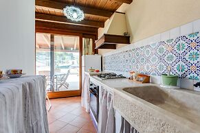 Apartment With Panoramic Terrace, Stunning Seaview!