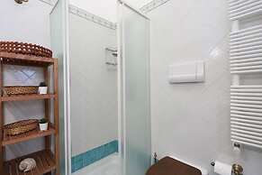 Flat Near The Historic Centre With Private Parking