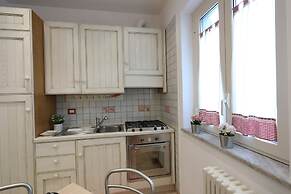 Flat Near The Historic Centre With Private Parking