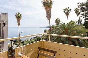 Aci Castello Seaview Apartment With Parking