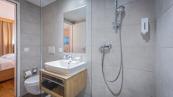 Los Lorentes Residences