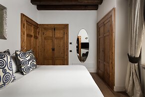 Palazzo delle Pietre Luxury Apartments