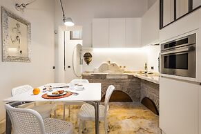 Palazzo delle Pietre Luxury Apartments