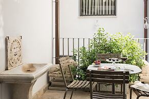 Palazzo delle Pietre Luxury Apartments