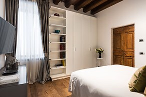 Palazzo delle Pietre Luxury Apartments