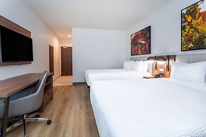 La Quinta Inn & Suites By Wyndham Galt Lodi North