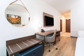 La Quinta Inn & Suites By Wyndham Galt Lodi North