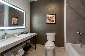 La Quinta Inn & Suites By Wyndham Galt Lodi North