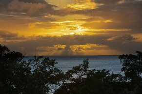 Red Sunset Beach Club