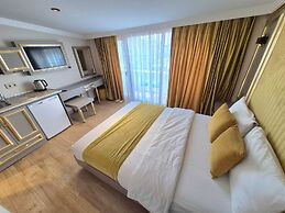 Taksim La Marino Hotel