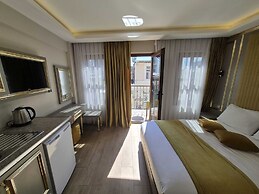 Taksim La Marino Hotel