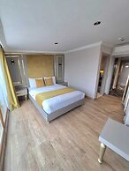 Taksim La Marino Hotel