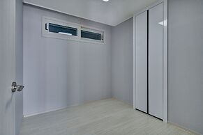 Gangneung Chonpines Ocean Suites Hotel