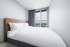 Gangneung Chonpines Ocean Suites Hotel