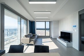 Gangneung Chonpines Ocean Suites Hotel