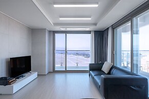 Gangneung Chonpines Ocean Suites Hotel