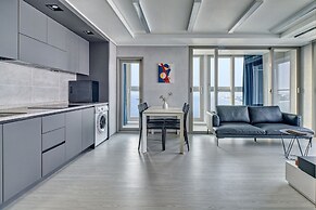 Gangneung Chonpines Ocean Suites Hotel