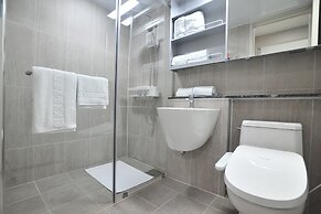 Gangneung Chonpines Ocean Suites Hotel