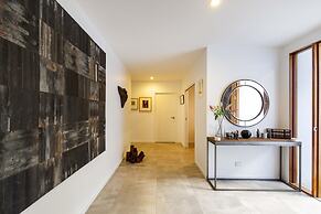 Tenterfield Beachfront Luxury 4 Bedroom Holiday Home