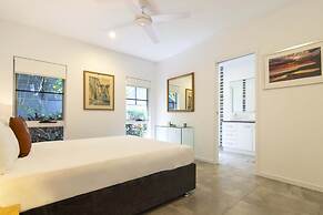 Tenterfield Beachfront Luxury 4 Bedroom Holiday Home