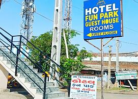 Hotel Fun Park Sanand