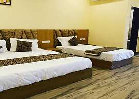 Hotel Fun Park Sanand