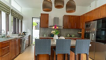 Villa 4 Luxury Private Pool Villa