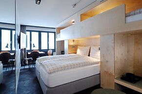 The Lubo - self check-in