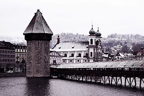 The Lubo - self check-in