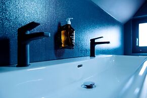 The Lubo - self check-in