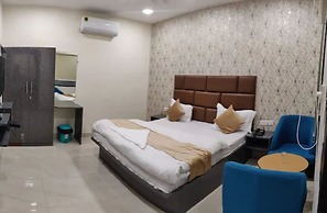 Goroomgo Mandakini Royale Kanpur