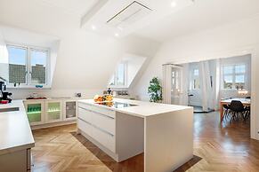 250 Sqm Smack Bang in the Center of Copenhagen