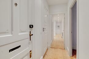 250 Sqm Smack Bang in the Center of Copenhagen