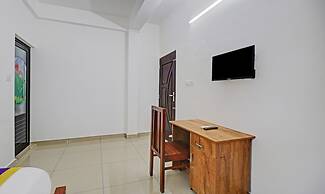 Treebo Nirupama, 750m from Aluva Railway station