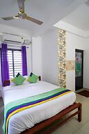 Treebo Nirupama, 750m from Aluva Railway station