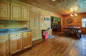 Mountain Creek #3584 by Aunt Bug's Cabin Rentals