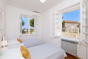 Hedera Estate, Hedera A30