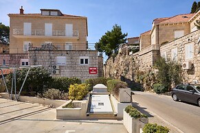 Hedera Estate, Hedera A30