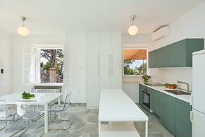 Hedera Estate, Hedera A30