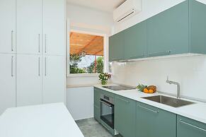 Hedera Estate, Hedera A30