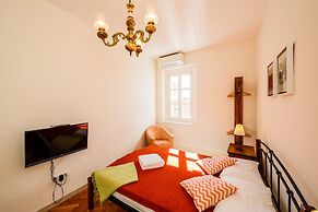 Sedam Bisera 11 - Charming & in Center - A1