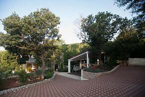 Luka - Free Parking - A2