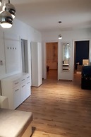 Franny - Comfortable - H