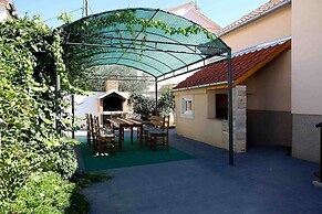 Franny - Comfortable - H